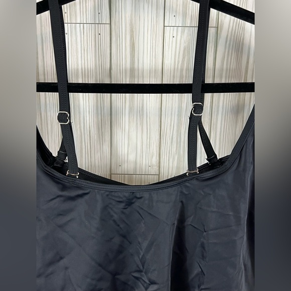 Aqua Eve Black Swimsuit - Picture 6 of 9